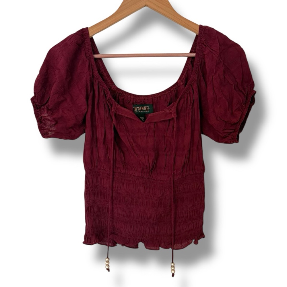 Shyanne woman’s puff sleeve smocked bodice top - Picture 2 of 6